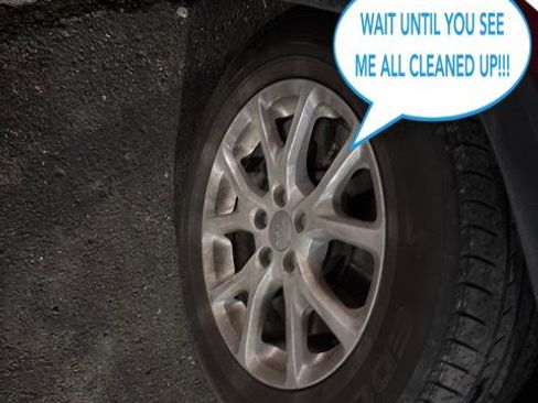 Used 2017 Jeep Cherokee Latitude w/ Cold Weather Group image 7