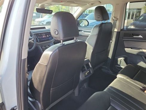 Certified 2023 Volkswagen Atlas SEL R-Line AWD/4WD image 11
