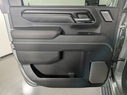 Used 2025 GMC Sierra 2500 AT4X image 16