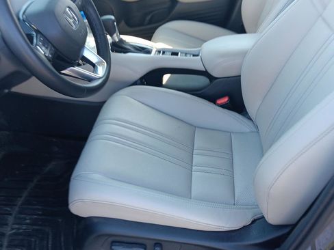 Used 2026 Honda HR-V EX-L image 13