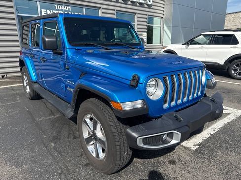 Used 2022 Jeep Wrangler Unlimited Sahara AWD/4WD image 4