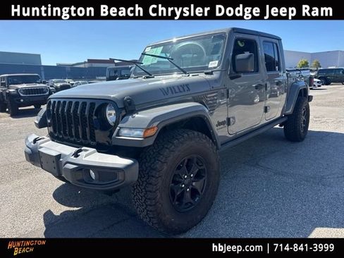 Used 2022 Jeep Gladiator Sport AWD/4WD image 1
