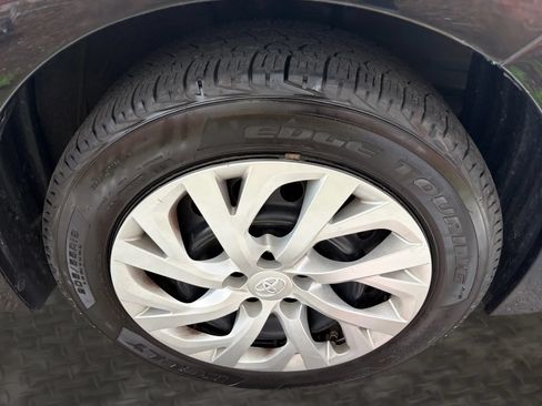 Used 2019 Toyota Corolla LE FWD image 35