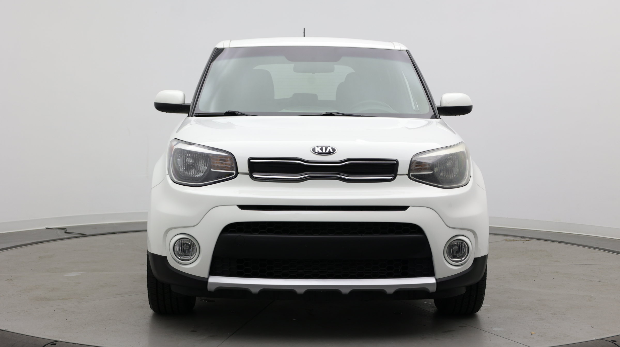 Used 2017 Kia Soul + FWD image 2