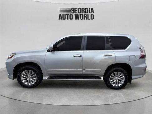 Used 2016 Lexus GX 460 w/ Premium Package AWD/4WD image 10