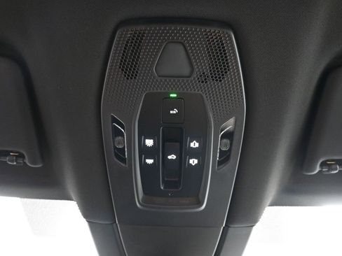 Used 2025 Porsche Macan 4 Electric image 22