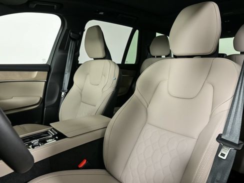 New 2026 Volvo XC90 B6 Plus w/ Protection Package Premier AWD/4WD image 5