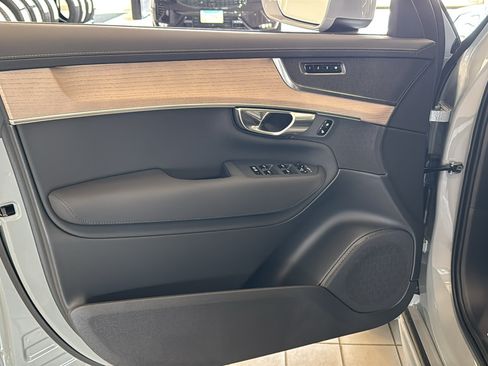 New 2026 Volvo XC90 B5 Core AWD/4WD image 21