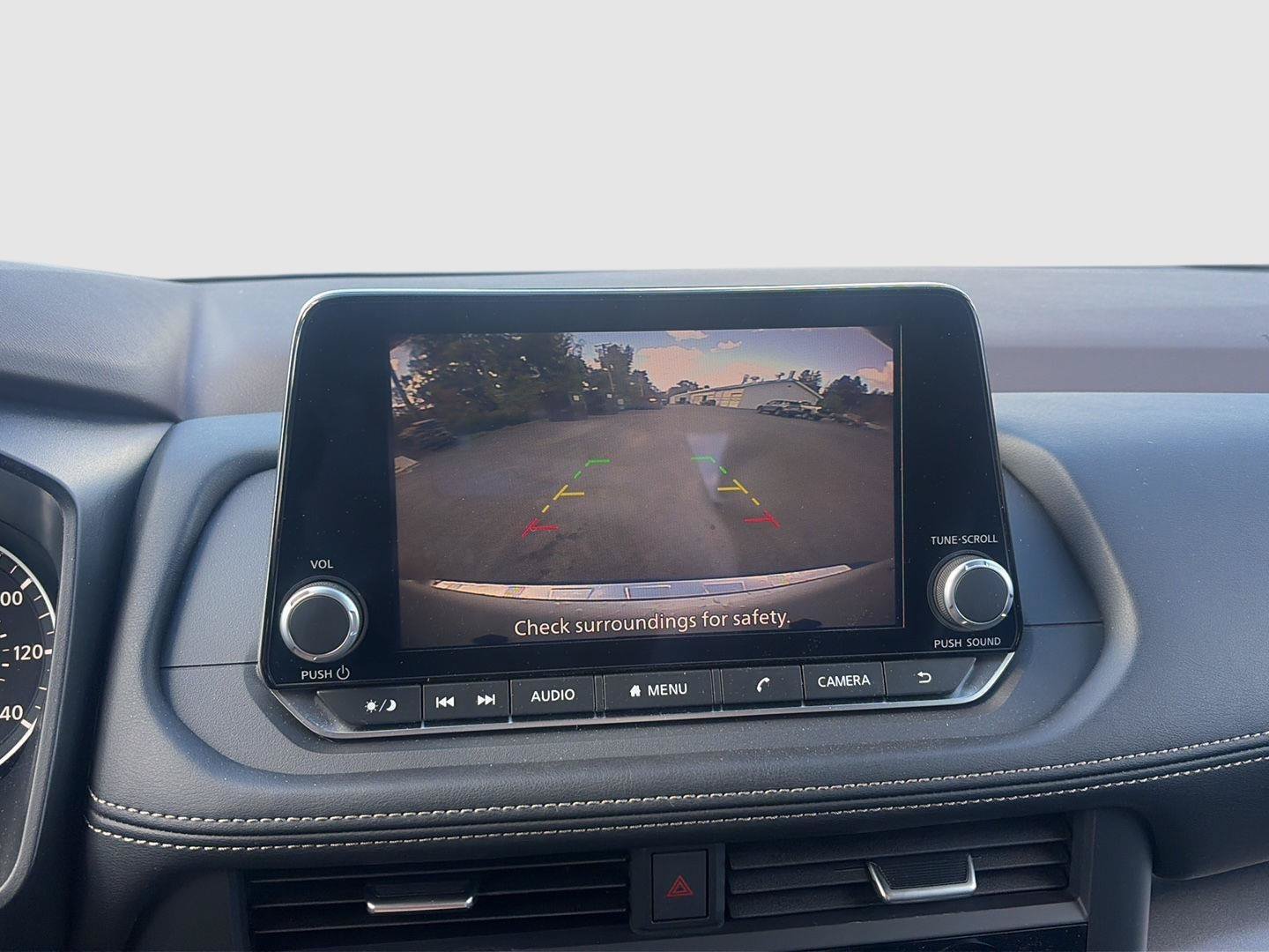 Used 2023 Nissan Rogue SV AWD/4WD image 19