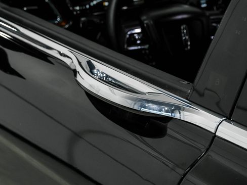 Used 2018 Lincoln Continental Reserve FWD image 44