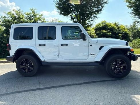Used 2020 Jeep Wrangler Unlimited Sahara AWD/4WD image 9