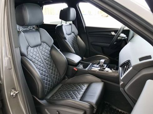 Used 2023 Audi SQ5 Premium Plus w/ Premium Plus Package image 16