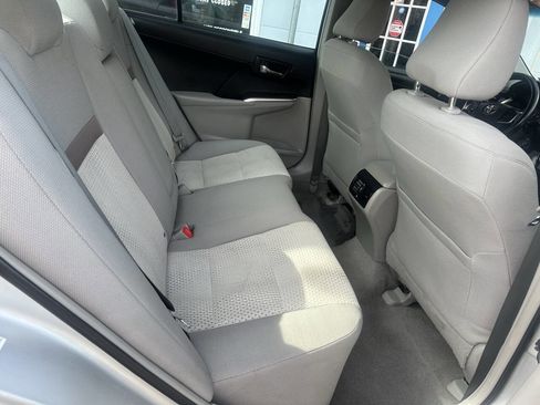 Used 2014 Toyota Camry XLE FWD image 15
