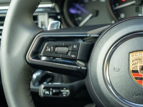 Certified 2026 Porsche Macan AWD/4WD image 25