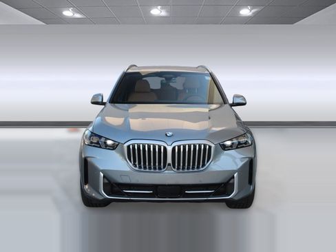 New 2026 BMW X5 sDrive40i image 6