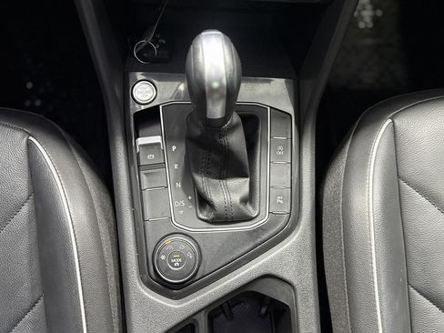 Used 2020 Volkswagen Tiguan SEL Premium R-Line image 20