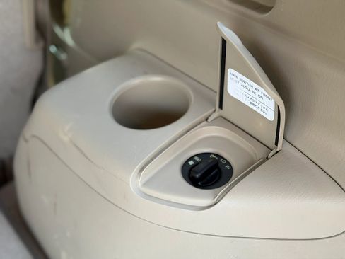 Used 2006 Toyota Highlander Limited image 12