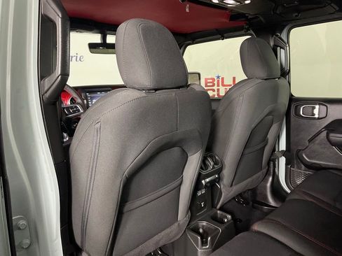 Used 2023 Jeep Wrangler Unlimited Rubicon AWD/4WD image 15