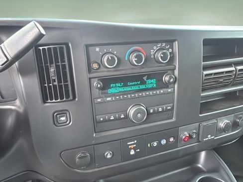 Used 2022 Chevrolet Express 2500 Extended w/ Driver Convenience Package RWD image 27