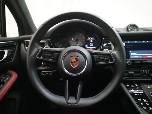 Certified 2024 Porsche Macan S image 21