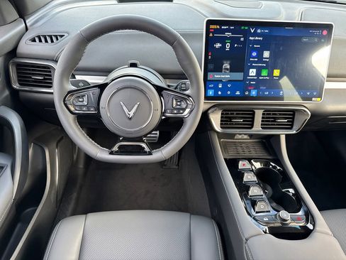 New 2025 VinFast VF 8 Plus AWD/4WD image 21