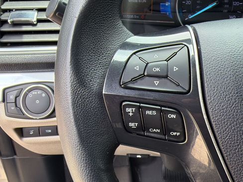 Used 2019 Ford Explorer Limited w/ Class III Trailer Tow Package FWD image 15