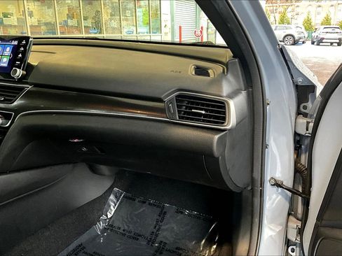 Used 2022 Honda Accord Sport image 16
