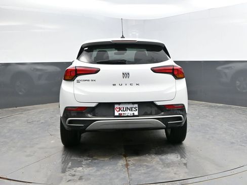 Used 2025 Buick Encore GX Preferred AWD/4WD image 8