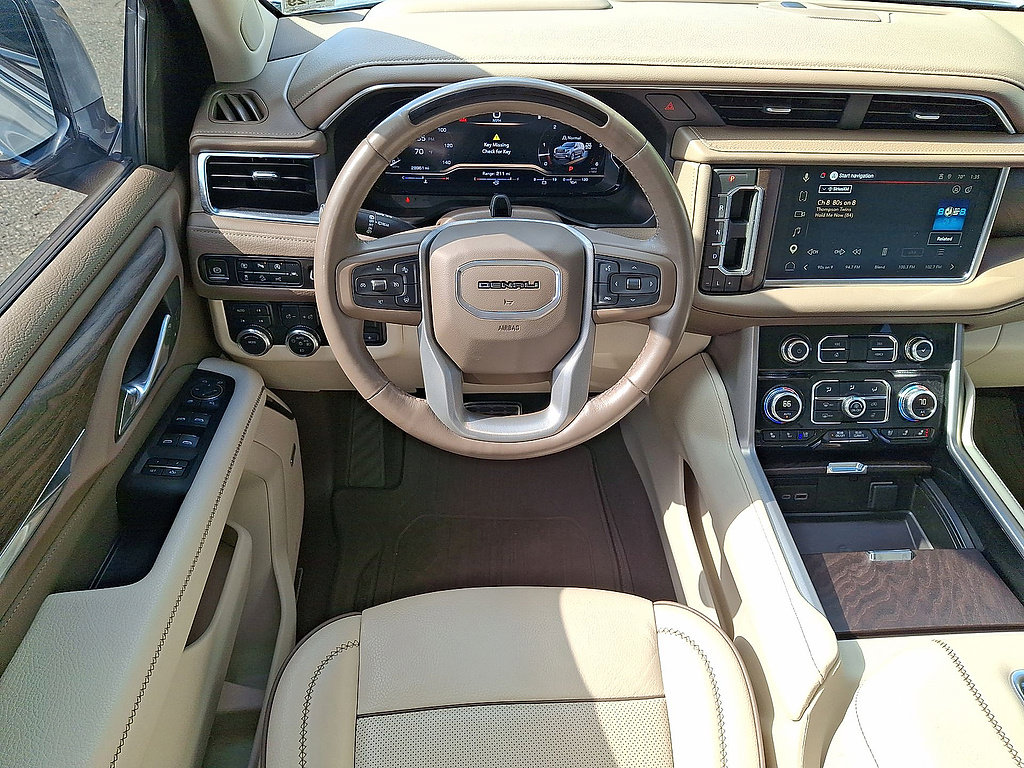 Used 2024 GMC Yukon Denali w/ Advanced Technology Package AWD/4WD image 27