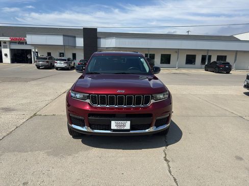 Used 2021 Jeep Grand Cherokee L Limited AWD/4WD image 3