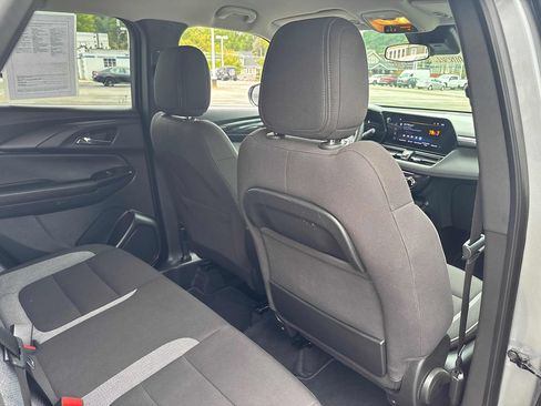 Used 2025 Chevrolet TrailBlazer LT AWD/4WD image 25