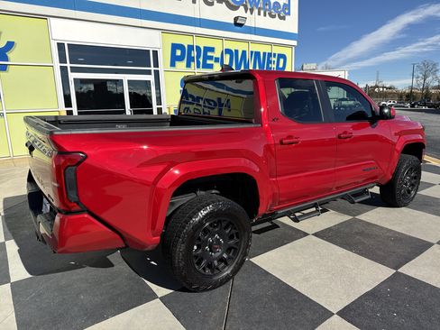 Used 2025 Toyota Tacoma 2WD Double Cab image 10