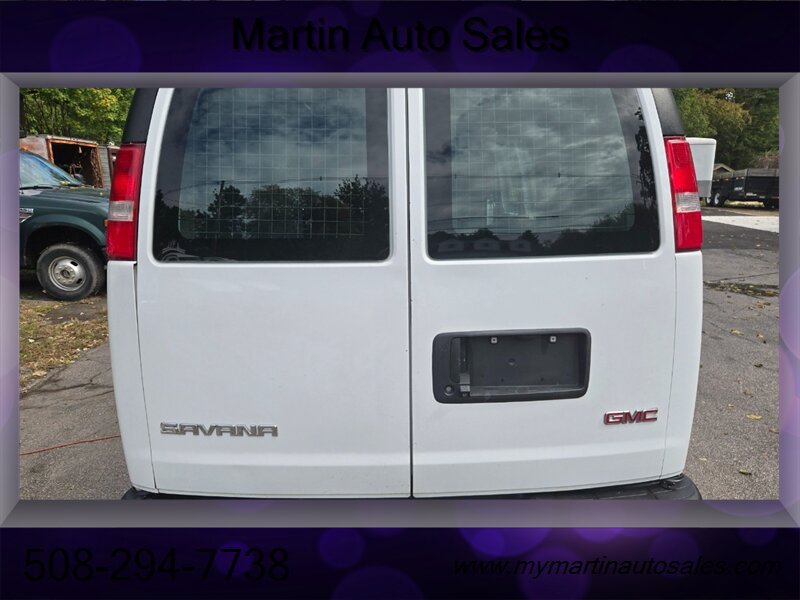 Used 2018 GMC Savana 2500 RWD image 4
