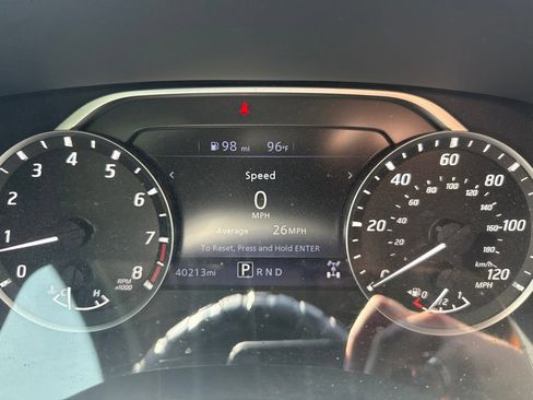 Used 2023 Nissan Frontier SV AWD/4WD image 6