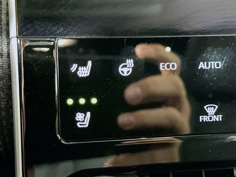 Used 2024 Toyota bZ4X AWD w/ Weather Package image 26