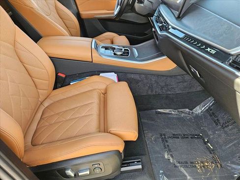 Certified 2024 BMW X5 xDrive40i w/ Parking Assistance Package image 21