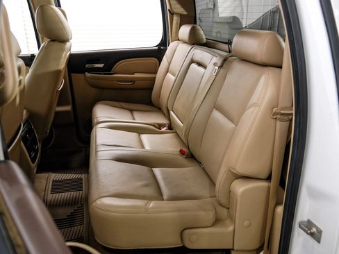 Used 2012 GMC Sierra 3500 Denali AWD/4WD image 47