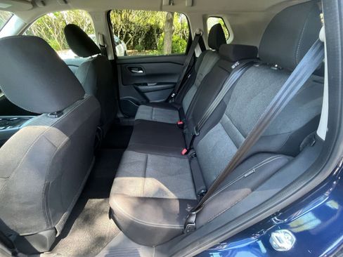 Used 2025 Nissan Rogue SV FWD image 28