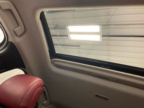 Used 2024 MAZDA CX-30 AWD 2.5 S w/ Preferred Package image 21