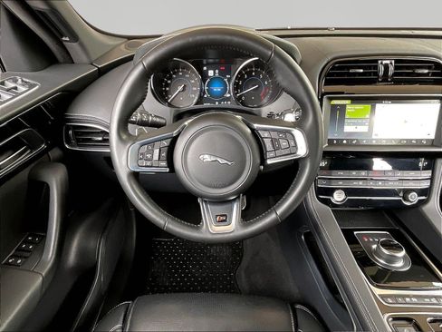 Used 2020 Jaguar F-PACE S AWD/4WD image 8