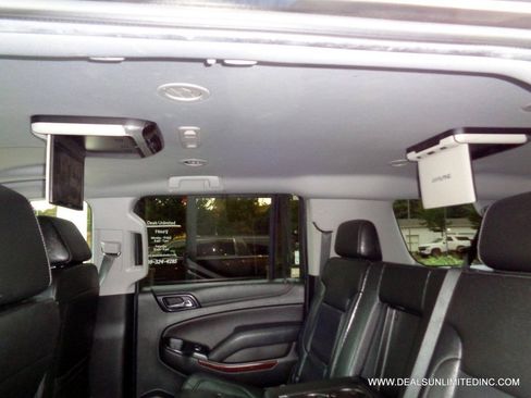 Used 2019 GMC Yukon XL SLT AWD/4WD image 24