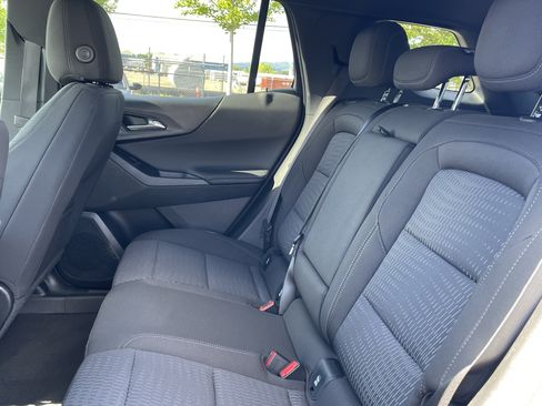 Used 2026 Chevrolet Equinox LT AWD/4WD image 15