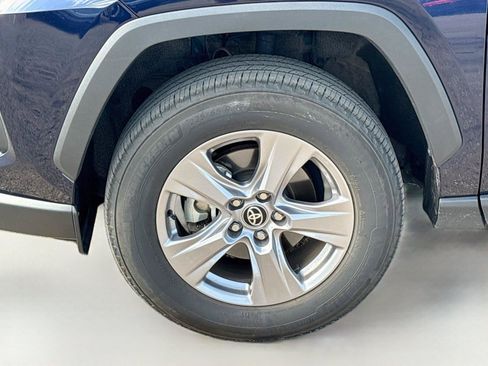Used 2025 Toyota RAV4 XLE AWD/4WD image 28