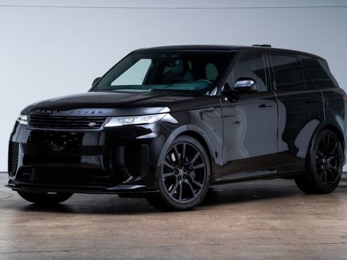 Used 2024 Land Rover Range Rover Sport AWD/4WD image 4