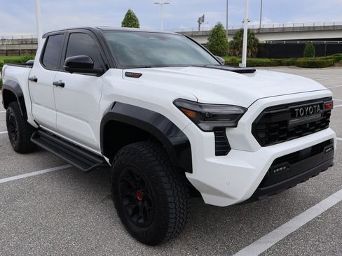 Used 2026 Toyota Tacoma TRD Pro AWD/4WD image 6