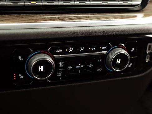 Used 2022 Chevrolet Silverado 1500 LT image 18