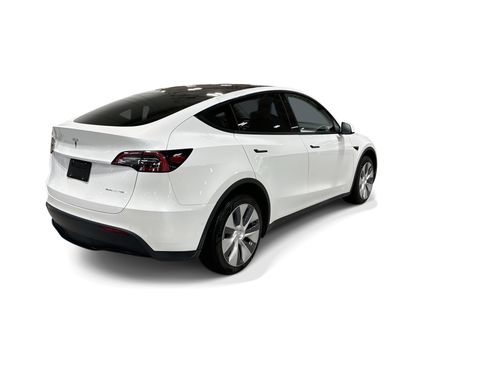 Certified 2021 Tesla Model Y Long Range AWD/4WD image 6