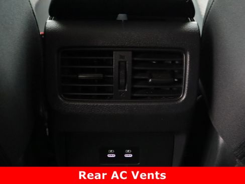 Used 2024 Nissan Rogue SV image 29