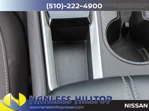 Used 2025 Nissan Altima 2.5 SV FWD image 19
