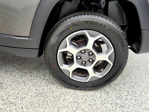 Used 2022 Jeep Compass Trailhawk AWD/4WD image 9